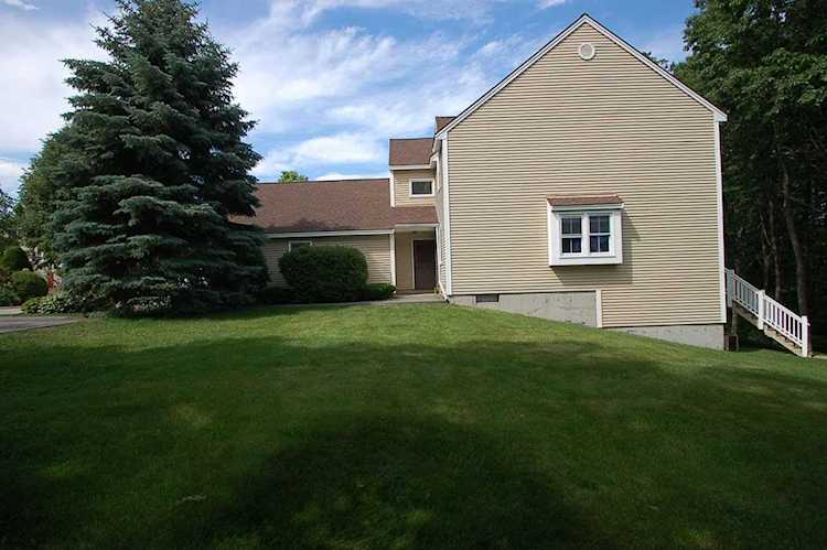 688 S Porter St #33 Manchester, NH 03103