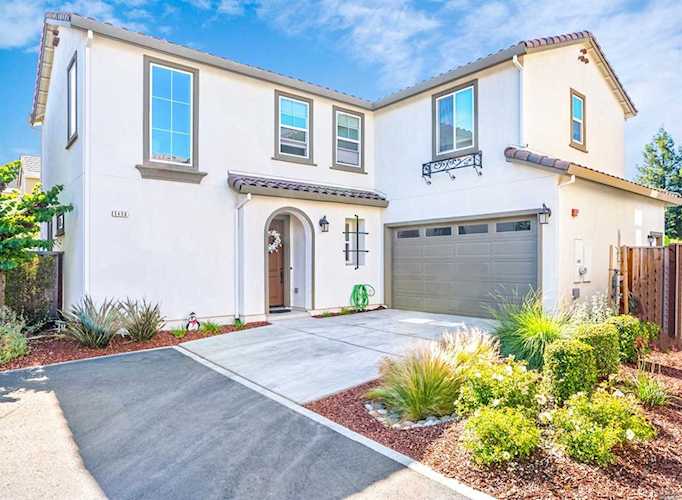 5456 Kaitlyn Place Rohnert Park, CA 94928