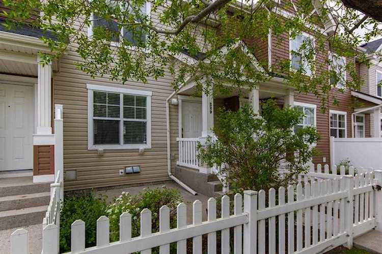 229 Elgin Gardens SE Calgary, AB T2Z 4T6
