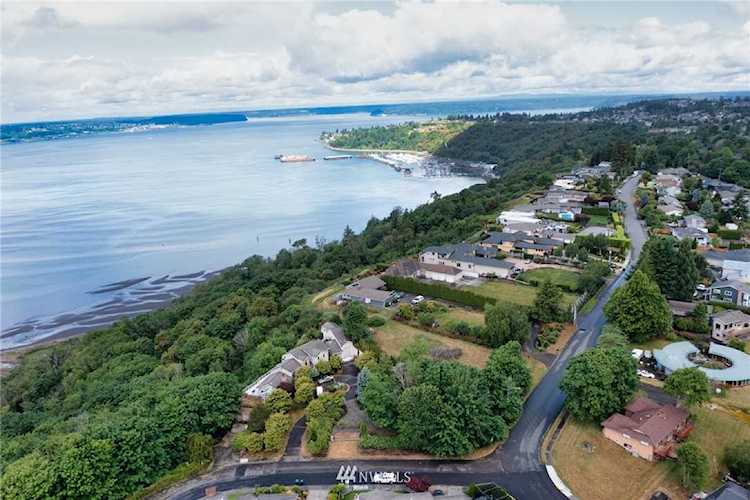 3226 Loma Ct NE Tacoma, WA 98422