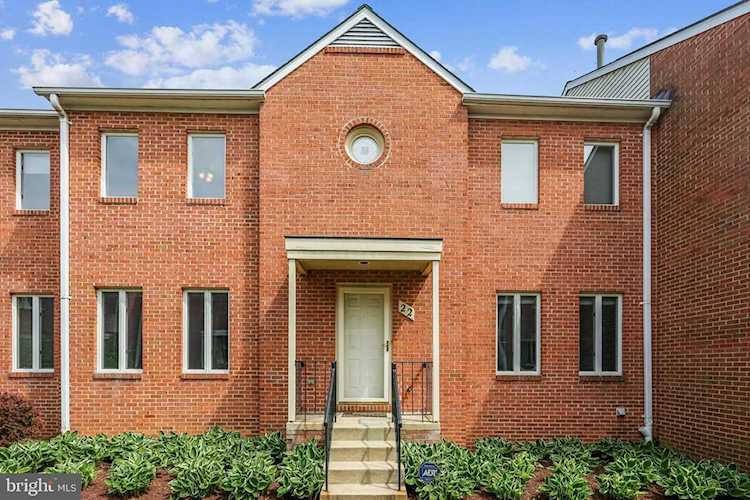 22 Rockcrest Circle Rockville, MD 20851