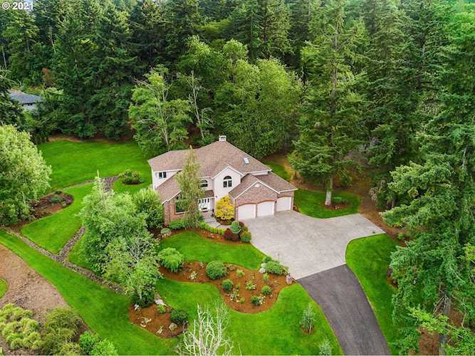16888 SE Wooded Heights Dr Happy Valley, OR 97086