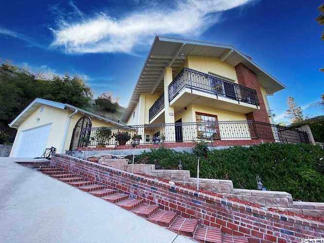 1524 Colina Dr Glendale, CA 91208