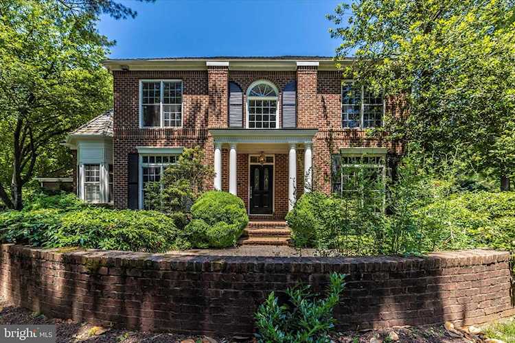 9101 Town Gate Ln Bethesda, MD 20817