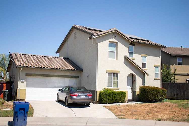 63 Sun Reign Place Sacramento, CA 95823