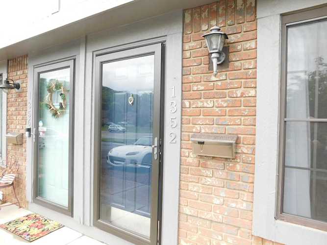1352 Londondale Parkway Newark, OH 43055