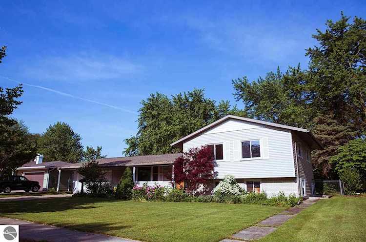 233 Purdy Drive Alma, MI 48801 | MLS 1888667 Photo 1