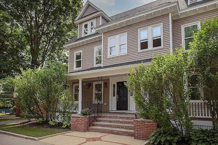 14 Fletcher St #14 Winchester, MA 01890