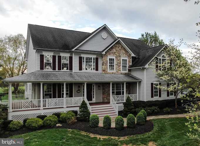 17628 Stonegait Ct Round Hill, VA 20141