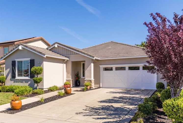 1805 Stageline Circle Rocklin, CA 95765