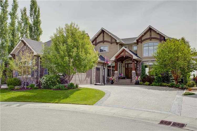 351 Chapala Point SE Calgary, AB T2X 0A2