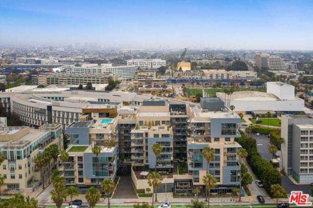 1755 Ocean Ave #501 Santa Monica, CA 90401