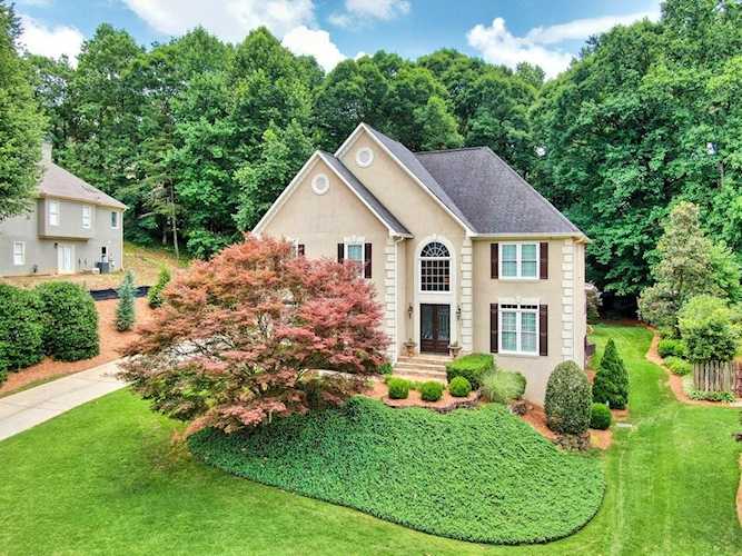 1800 Windsor Wood Dr Roswell, GA 30075