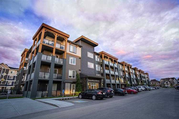 100 Auburn Meadows Manor SE #205 Calgary, AB T3M 3H2