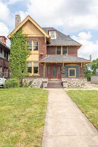 2449 W Grand Blvd Detroit, MI 48208