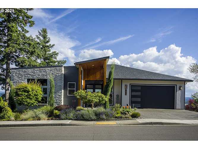 1812 N Columbia Ridge Way Washougal, WA 98671