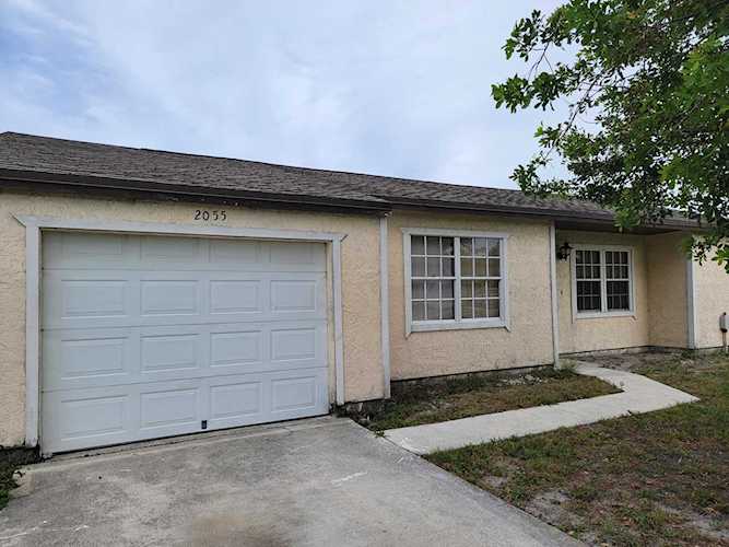 2055 SE North Blackwell Drive Port Saint Lucie, FL 34952