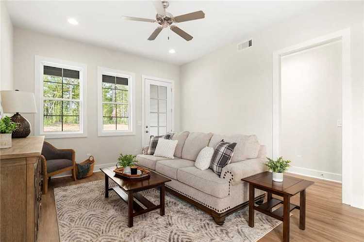 720 Cyprus Cove Dr Auburn, AL 36830