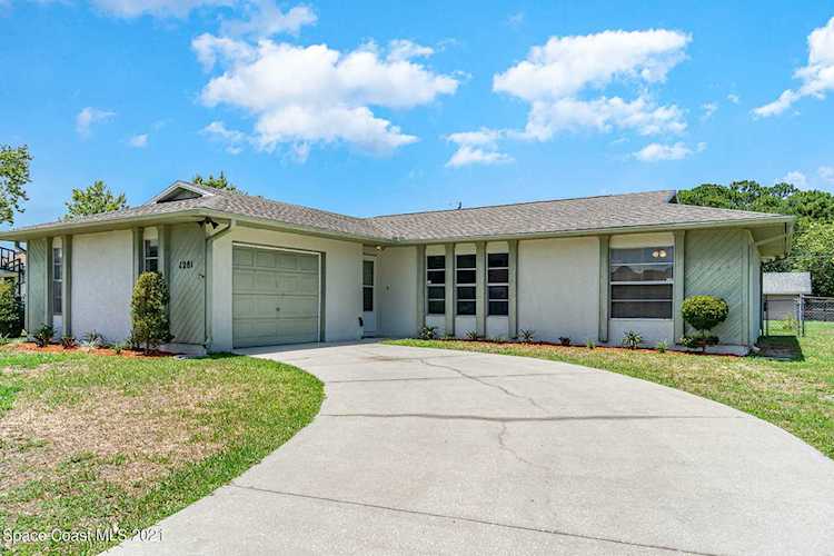 1281 NW Heberling Street Palm Bay, FL 32907