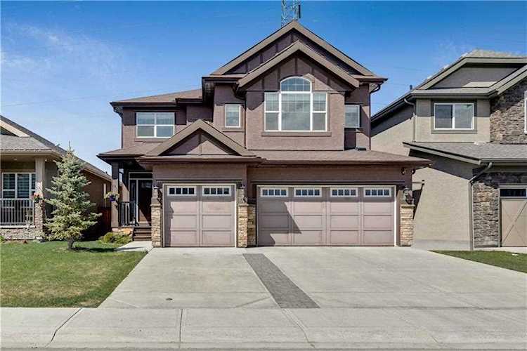 141 Aspen Acres Manor SW Calgary, AB T3H 0W7