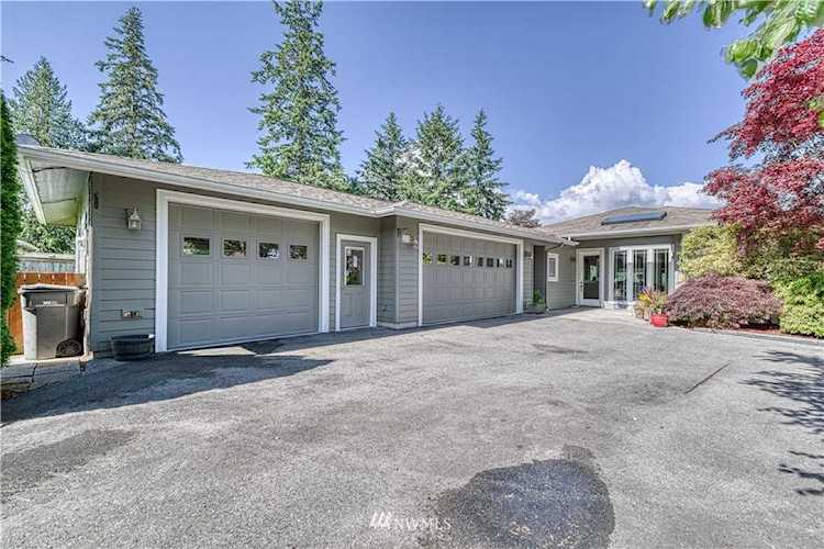 2631 Marine Dr Bremerton, WA 98312