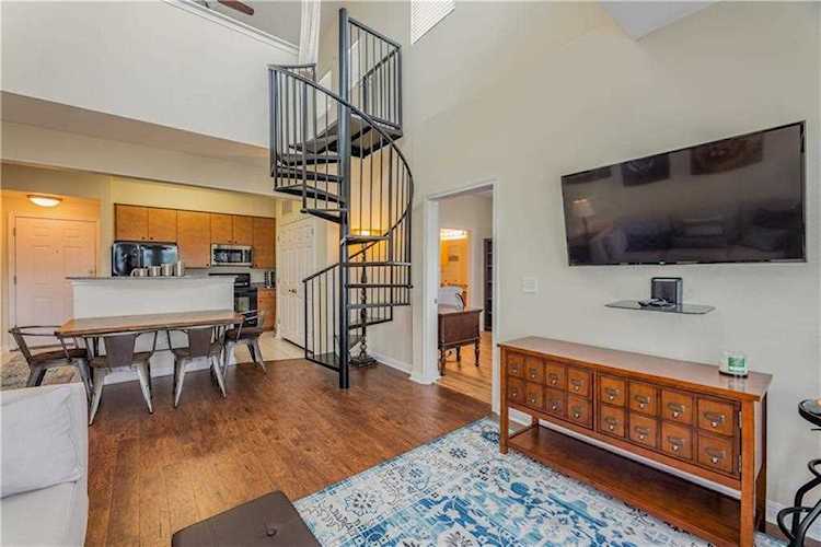 2502 Leon ST #504 Austin, TX 78705