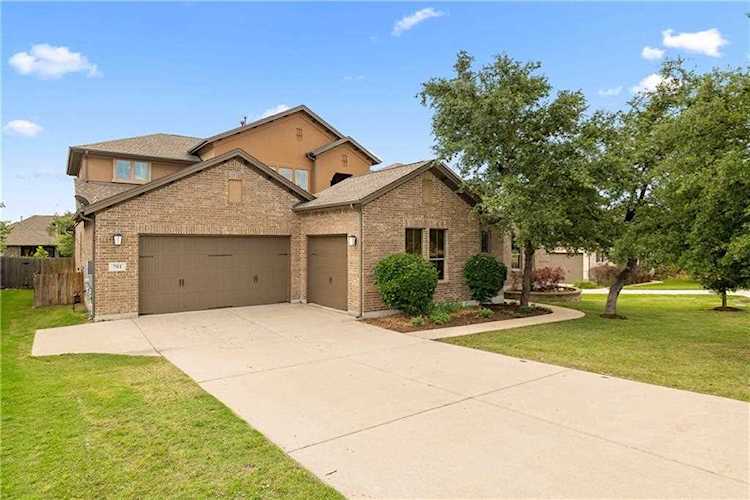 701 Naples LN Austin, TX 78737