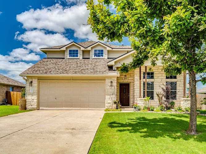 114 San Gabriel DR Kyle, TX 78640