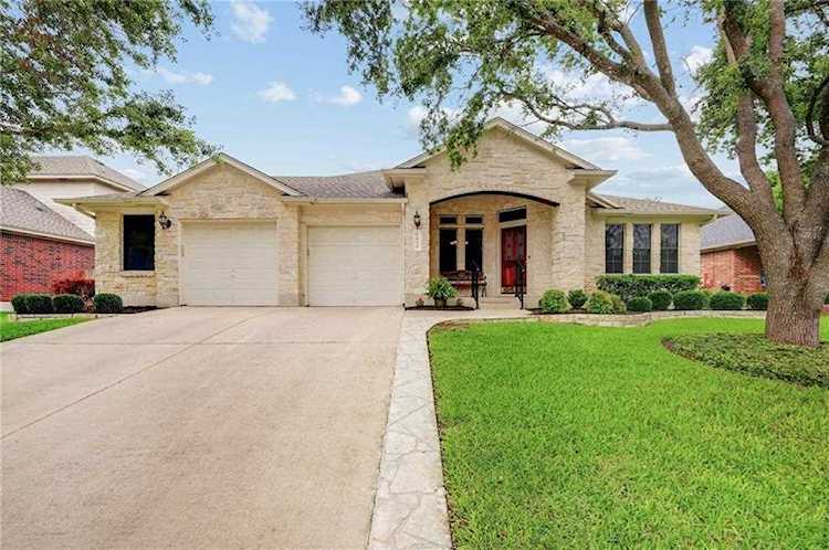 1810 Fall Creek DR Cedar Park, TX 78613