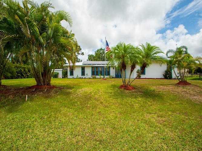 266 Periwinkle Dr Sebastian, FL 32958
