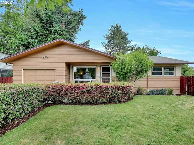 2155 SE 98th Ave Portland, OR 97216