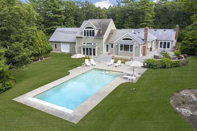 62 Surry Dr Cohasset, MA 02025