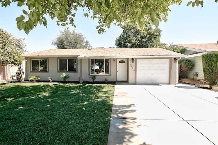 3925 Bainbridge Drive North Highlands, CA 95660