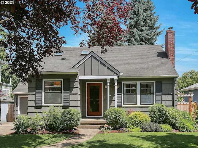 7710 SE 18th Ave Portland, OR 97202