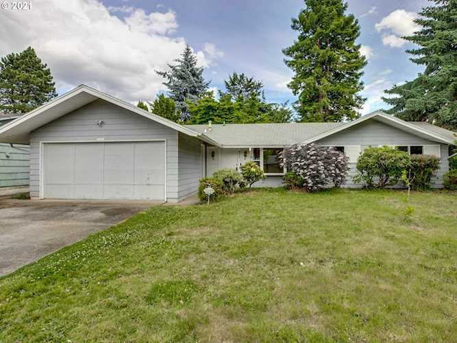 800 SE 153rd Ave Portland, OR 97233