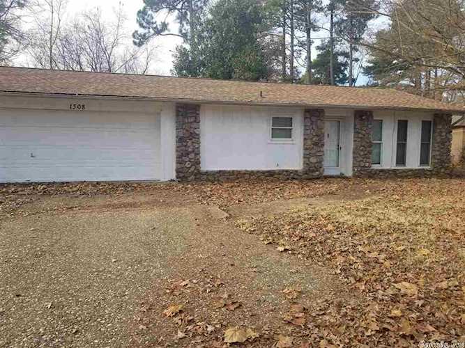 1308 Oakhurst Jacksonville, AR 72076