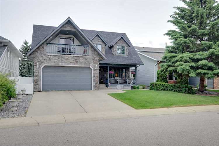 160 Walsh Crescent Edmonton, AB T5T 5L6