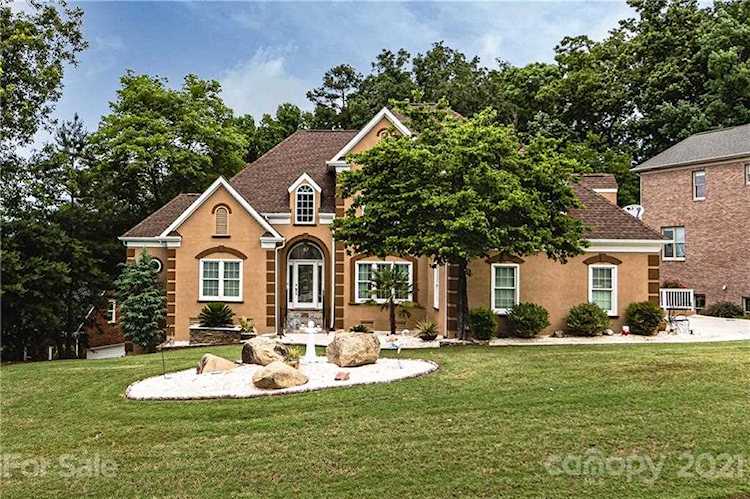 15816 Feeny Ct Charlotte, NC 28278