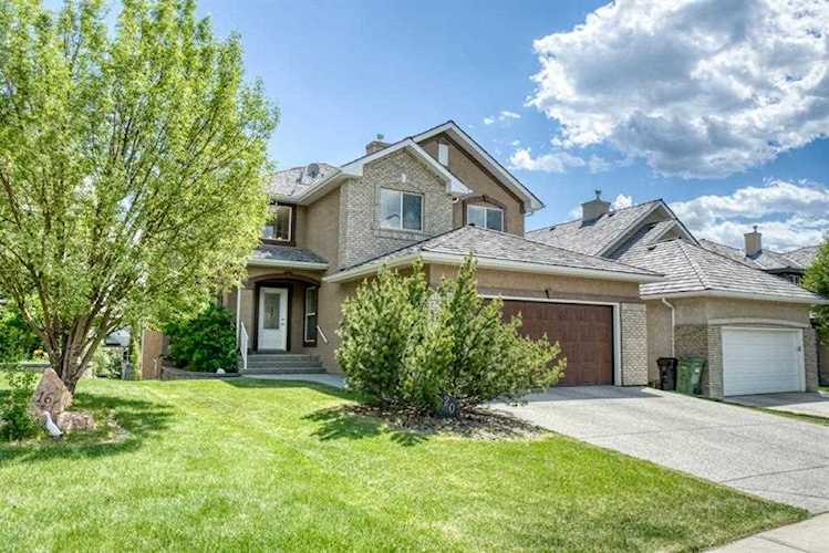 20 Royal Rd NW Calgary, AB T3G 5G9