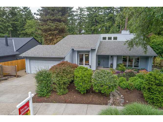 7100 SW Tierra Del Mar Dr Beaverton, OR 97007