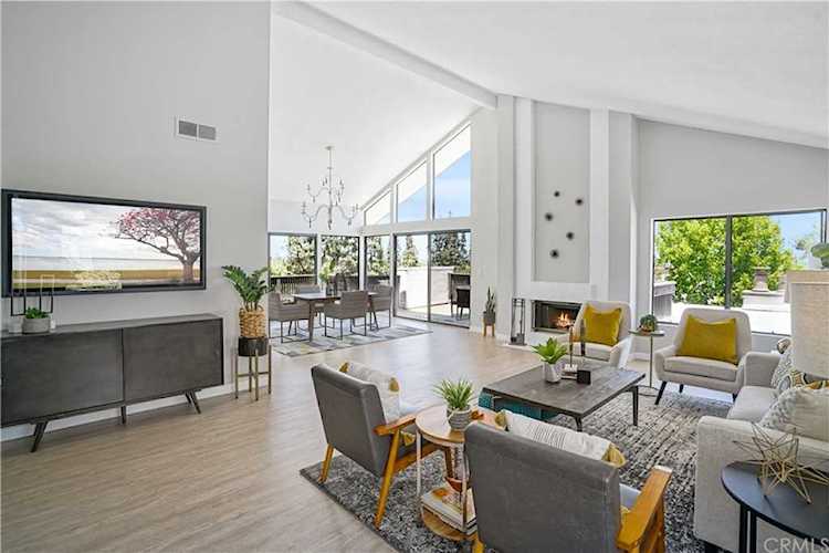 2510 E Willow St #301 Signal Hill, CA 90755