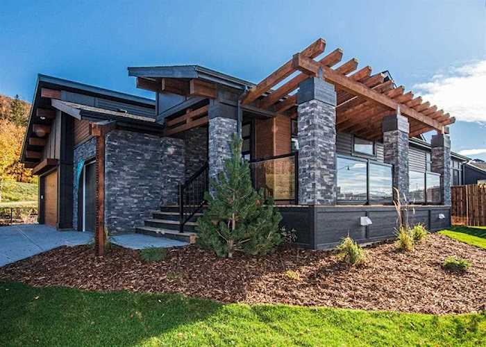 112 Riviera Ct Cochrane, AB T4C 2V8