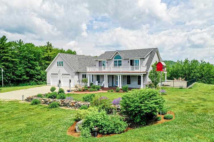 33 Sky Ln Wolfeboro, NH 03894