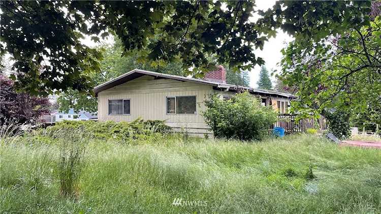 405 South St Port Orchard, WA 98366
