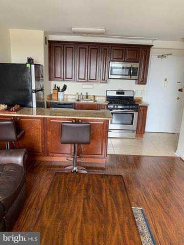 180618 Rittenhouse Square Philadelphia, PA 19103