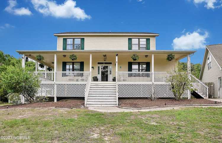 7940 Country Lakes Road Wilmington, NC 28411