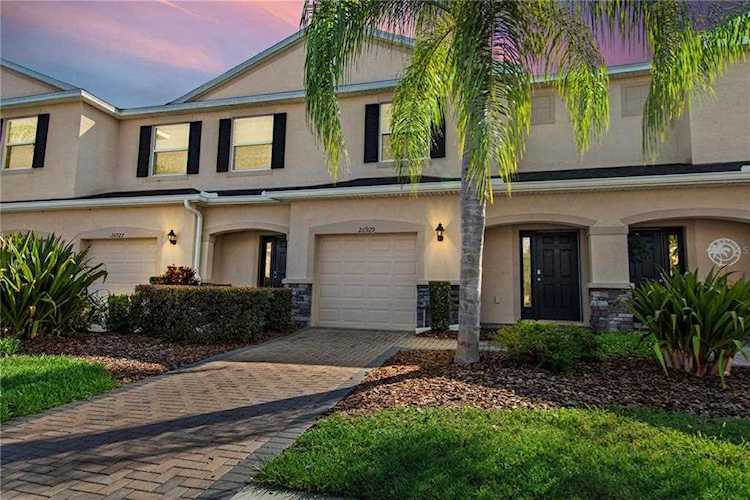 26929 Juniper Bay Dr Wesley Chapel, FL 33544 | MLS U8126758 Photo 1