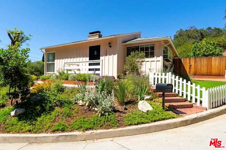 1843 Vista Del Verde Dr Glendale, CA 91208