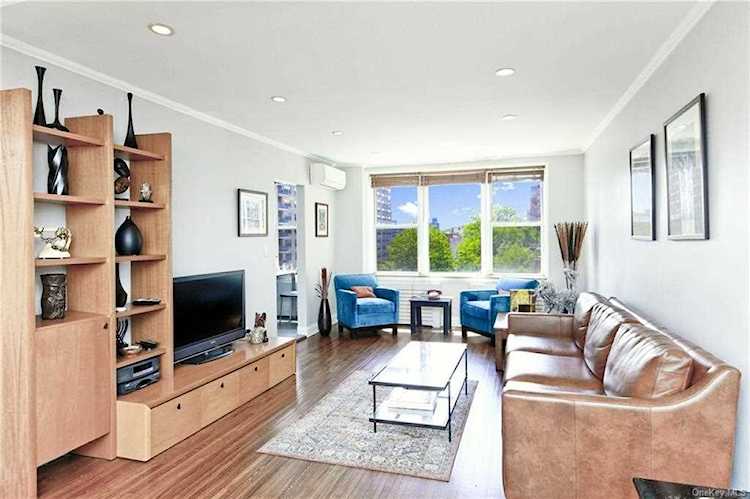 601 Kappock Street #2H Bronx, NY 10463
