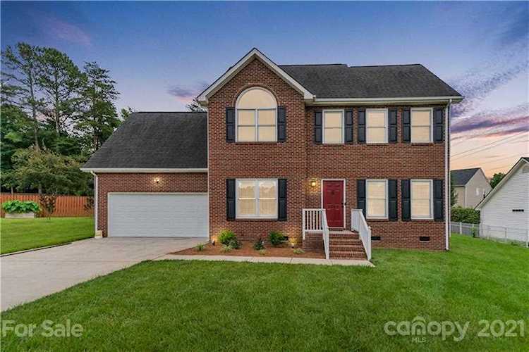 1057 Capel Ct Gastonia, NC 28056